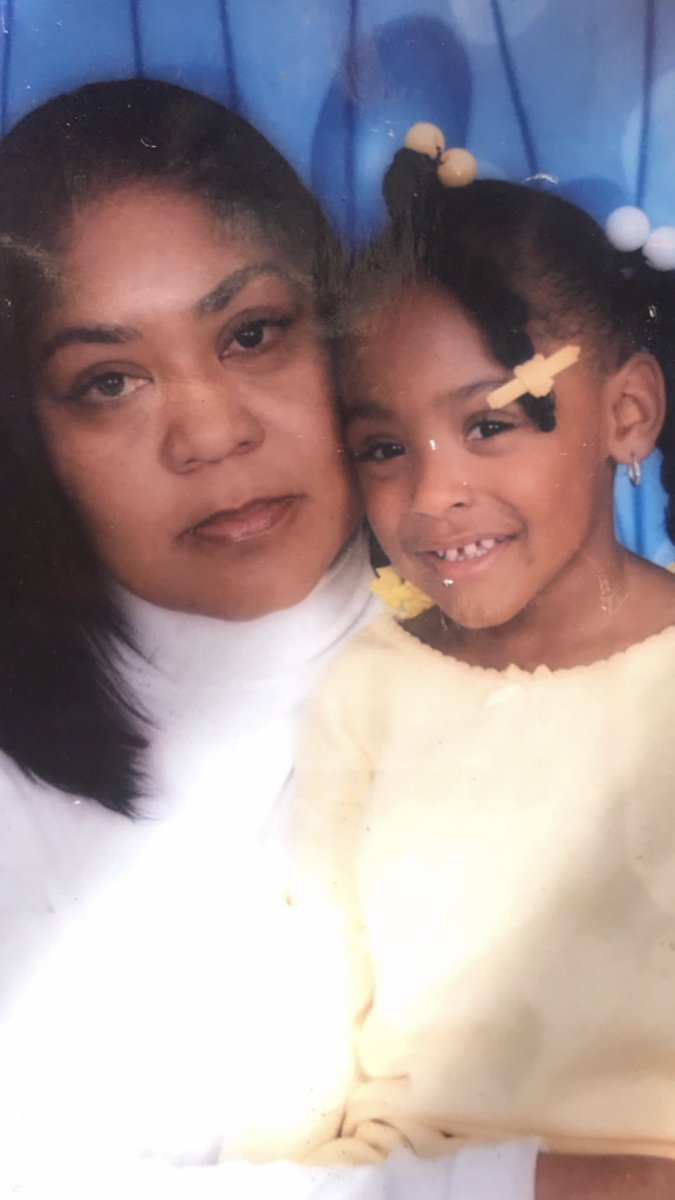 angel__dayday's tweet image. Happy Birthday to my queen,mother , other half,momager 😘❤️ No words can ever explain what you mean to me !!! The best of the best ,I love you so much and I appreciate everything you have done for me . My biggest supporter always there for me #happybirthdaymom #Nov18th