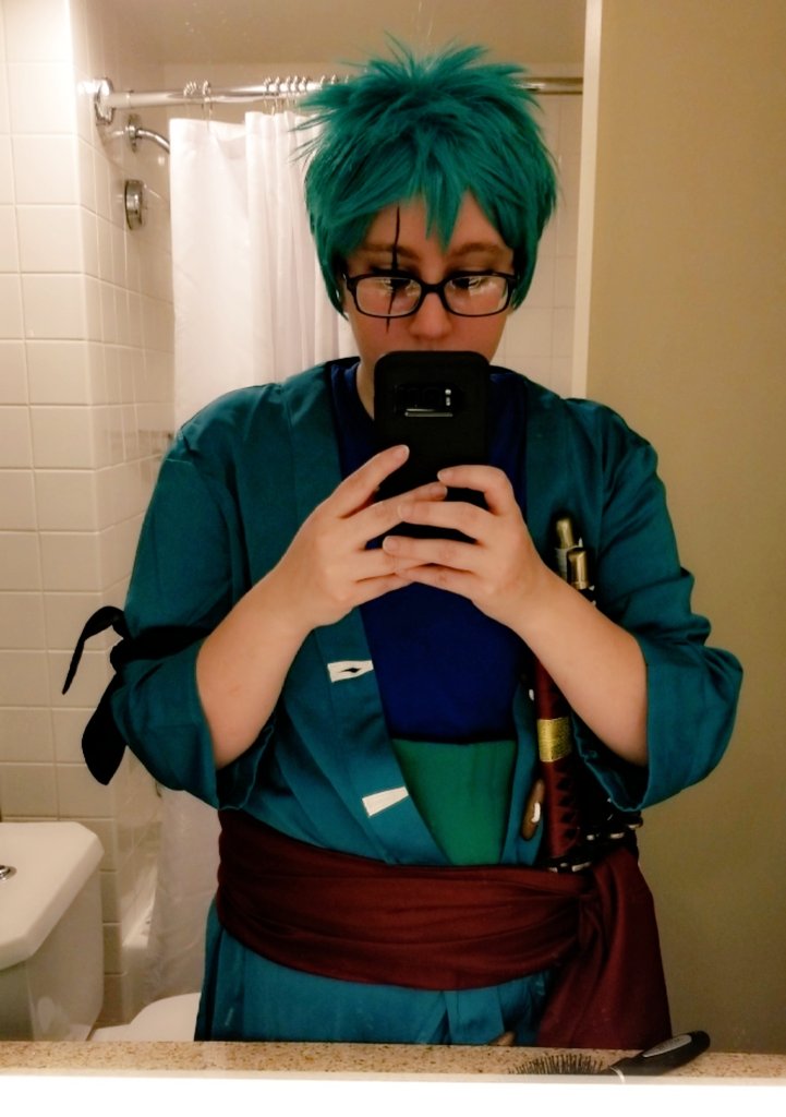 MarimoBushido's tweet photo. Some more pics of my cosplays. I had such a great time but now I'm super exhausted. #animenorthtexas2018 #ant2018 https://t.co/XwznVe7fGp