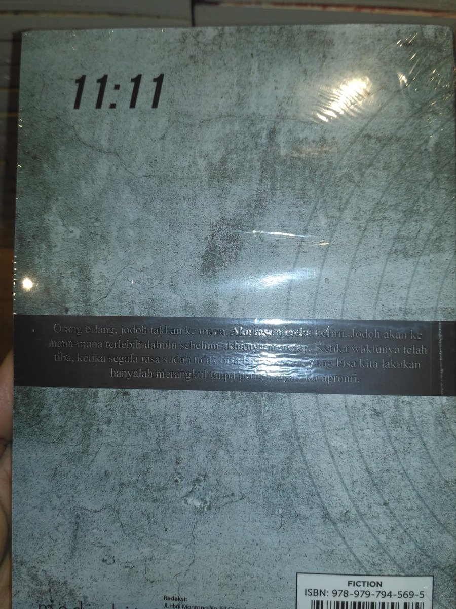 suka sama goresan bung <a href="/FiersaBesari/">Fiersa Besari</a>