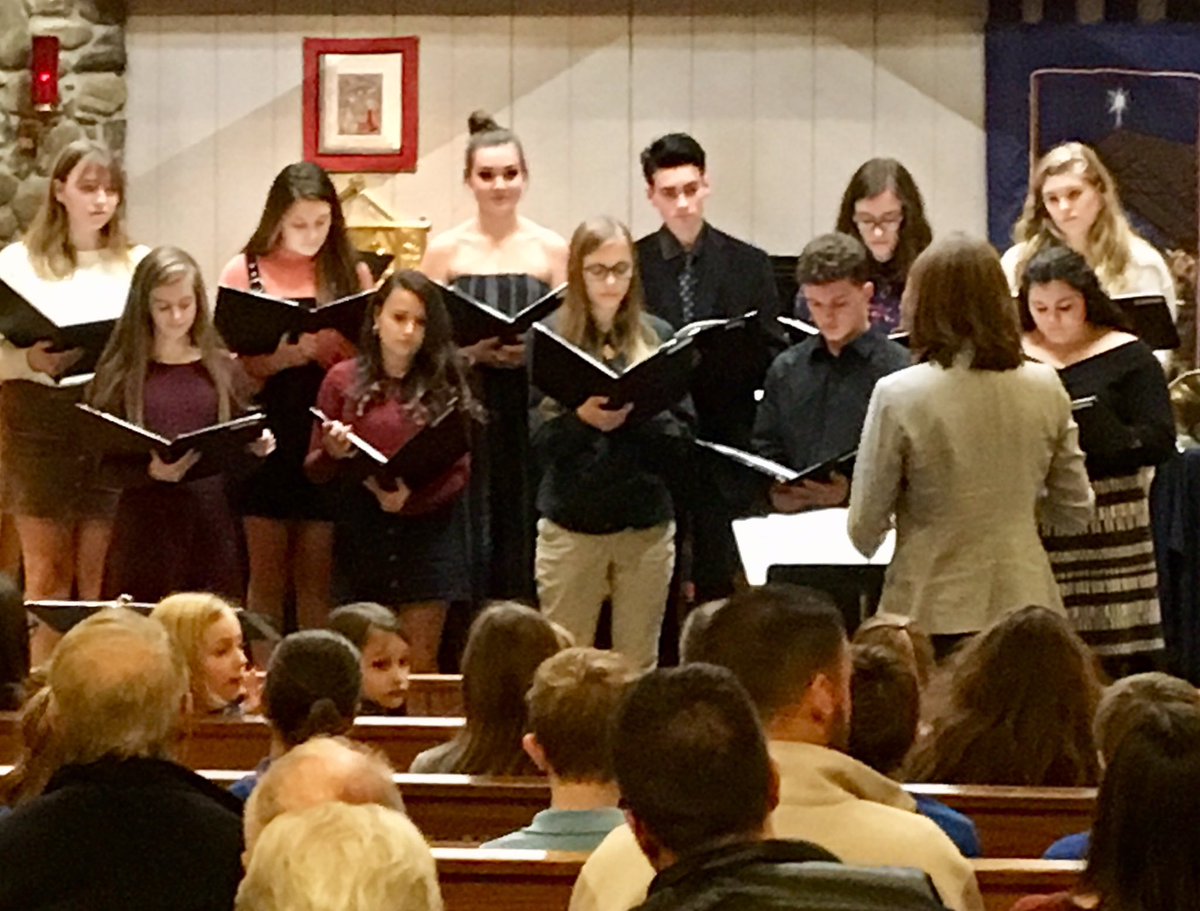 poliquindo's tweet photo. WHS Chamber Choir performing at Community Music Day.  I am so thankful for the commitment and the hard work of these students!! https://t.co/R3gp8iejuG