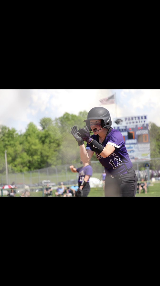 wick_mariah's tweet photo. I’m excited to announce that next year I’ll be continuing academic and softball career at UW-L. Huge thanks to my family, coaches, friends, and everyone along the way 🥎🦅 https://t.co/lLE4IIbZ2z