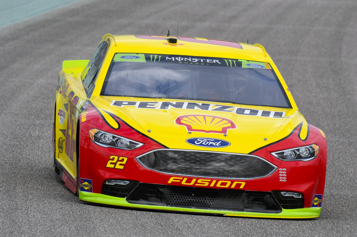 Team_Penske's tweet photo. STAT: DYK @JoeyLogano is the youngest race winner in MENCS history (19 years, 35 days). Today he adds the title of 2018 #NASCAR Cup Champion to his resume.

#Championship4 | #TeamJL https://t.co/Kfw2hDjuHc