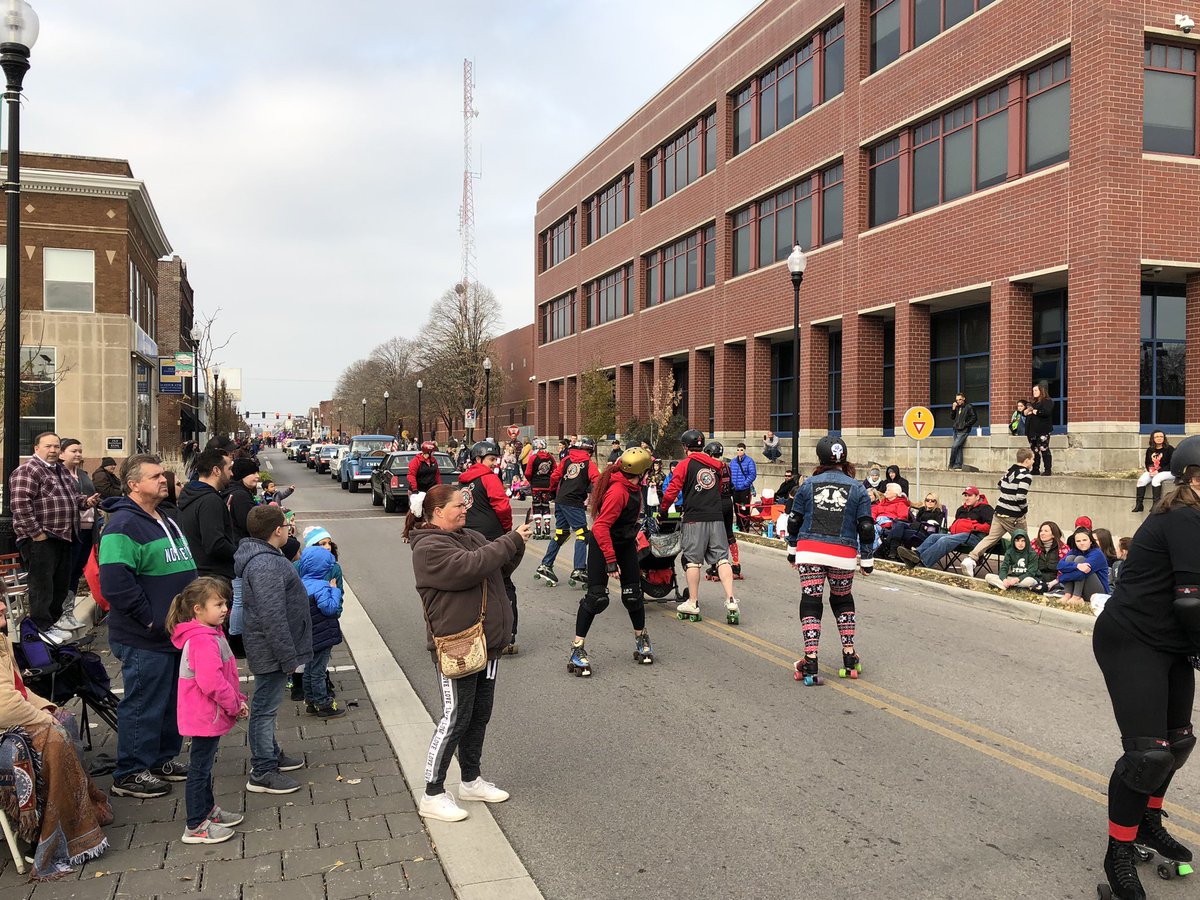 EvvParade's tweet photo. Wonderful parade - thank you to all of our volunteers, floats, entries, and walkers!!!! https://t.co/VeK2ulVPob