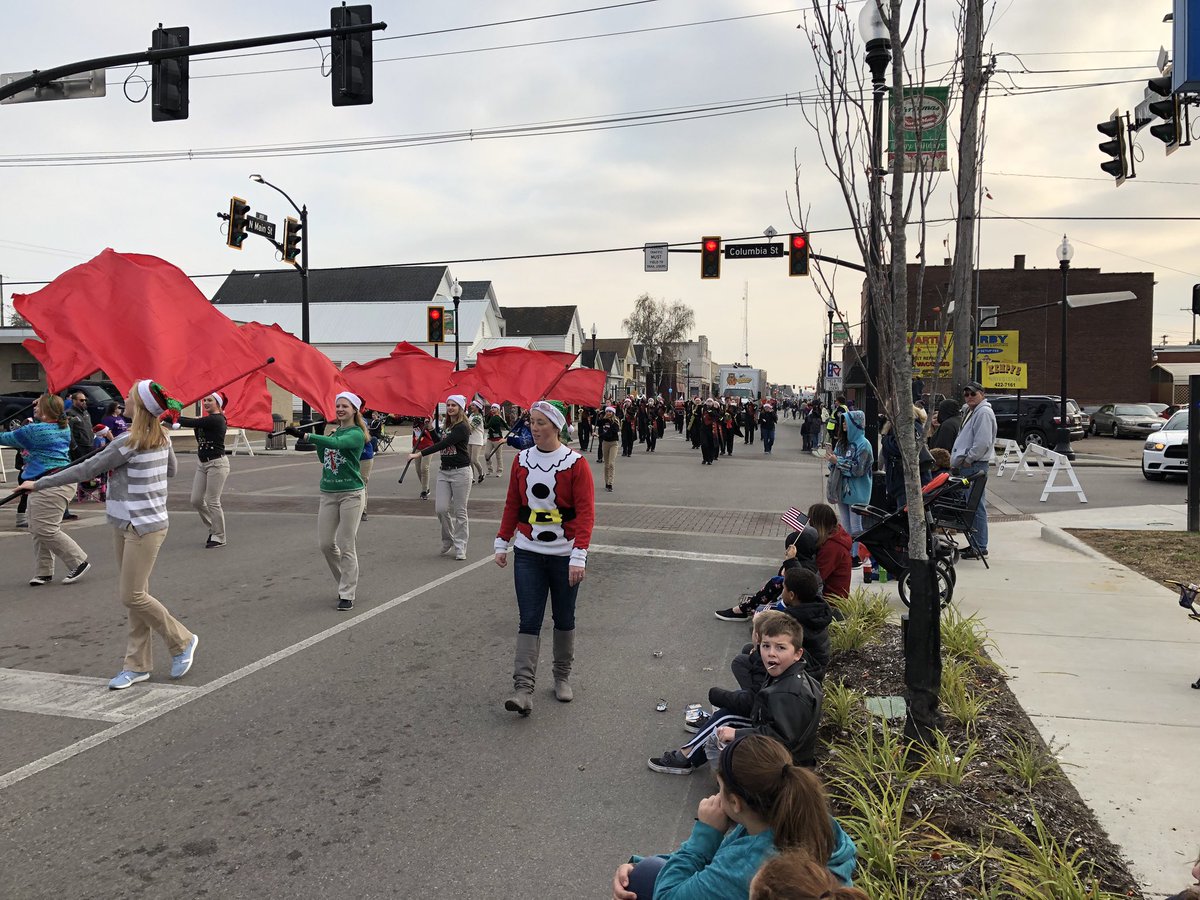 EvvParade's tweet photo. Wonderful parade - thank you to all of our volunteers, floats, entries, and walkers!!!! https://t.co/VeK2ulVPob