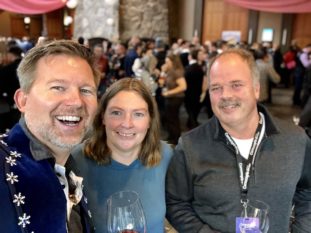 GAYWhistler's tweet photo. #shuckYEAH it’s the @TheBearfoot World Oyster invitational #cornucopia2018 w/ @jonmonty as emcee; defending champ #ChefJasonNagy and the #gaynamicduo tasting the #caesarSunday + Oysters #sawmillbay yum 😋 https://t.co/ozsUTs0frm