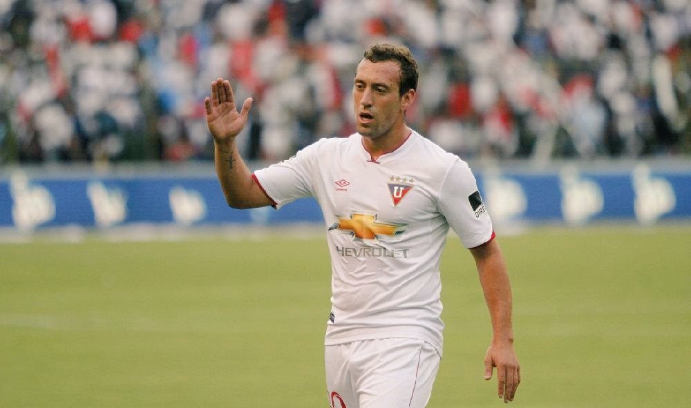 #PEÑAROL | En la comisión directiva saben que la prioridad en el mercado de pases debe ser mantener el plantel campeón, pero ya se manejan nombres como Maxi Olivera, Ramon Arias y Brahian Alemán como posibles refuerzos.