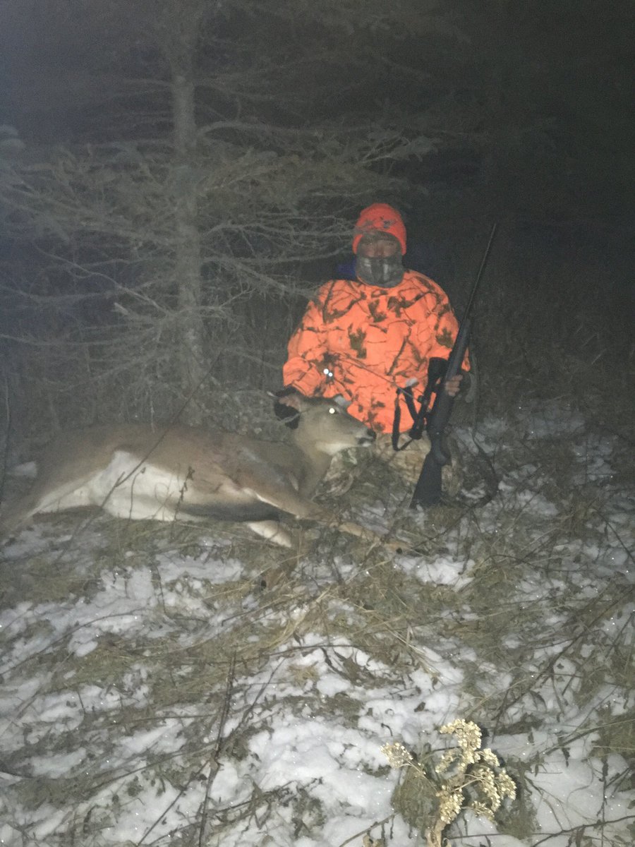 TyLisell's tweet photo. 3rd weekend produces. On to muzzle loader for the big guy. #mnhunting https://t.co/SQeauXUwCv