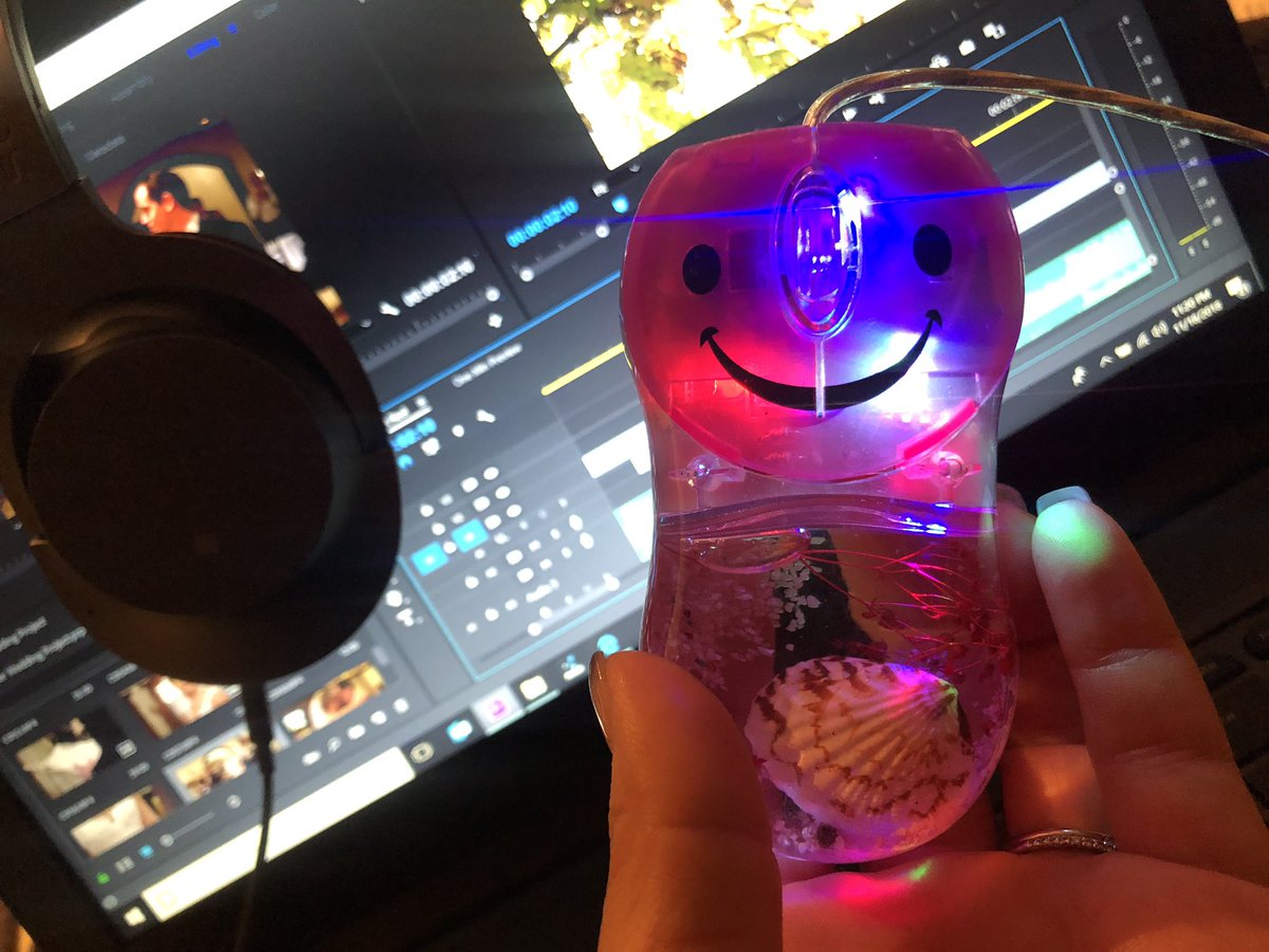 tliou's tweet photo. It’s been a busy weekend catching up on personal passion projects! There’s nothing like editing with my light-up-🙂face-seashell-#MadeInTaiwan-mouse that I’ve had for more than 12 years! 

#editing @Adobe @AdobePremiere @NhanAndWife https://t.co/DhIp6DIcKZ