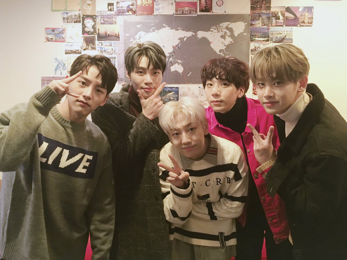 2014_HOTSHOT's tweet photo. [📷]

K-POPPIN' 재미있게 들으셨나요오❓ 오늘도 샤시들 생각하시면서 월요병 극복(੭•̀ᴗ•̀)੭

#핫샷 #HOTSHOT
#EarlyFlowering https://t.co/RSBF1i8Qe0