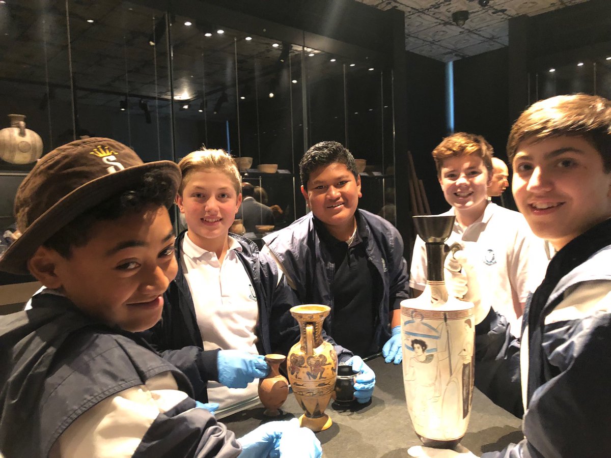 SharynVolk's tweet photo. @unimelb Goulburn Valley #oblproject Shepparton HS Year 7s at work in our wonderful object labs this morning. Smiles all round. #engagement #ancientworld https://t.co/fuRqeTcJfX