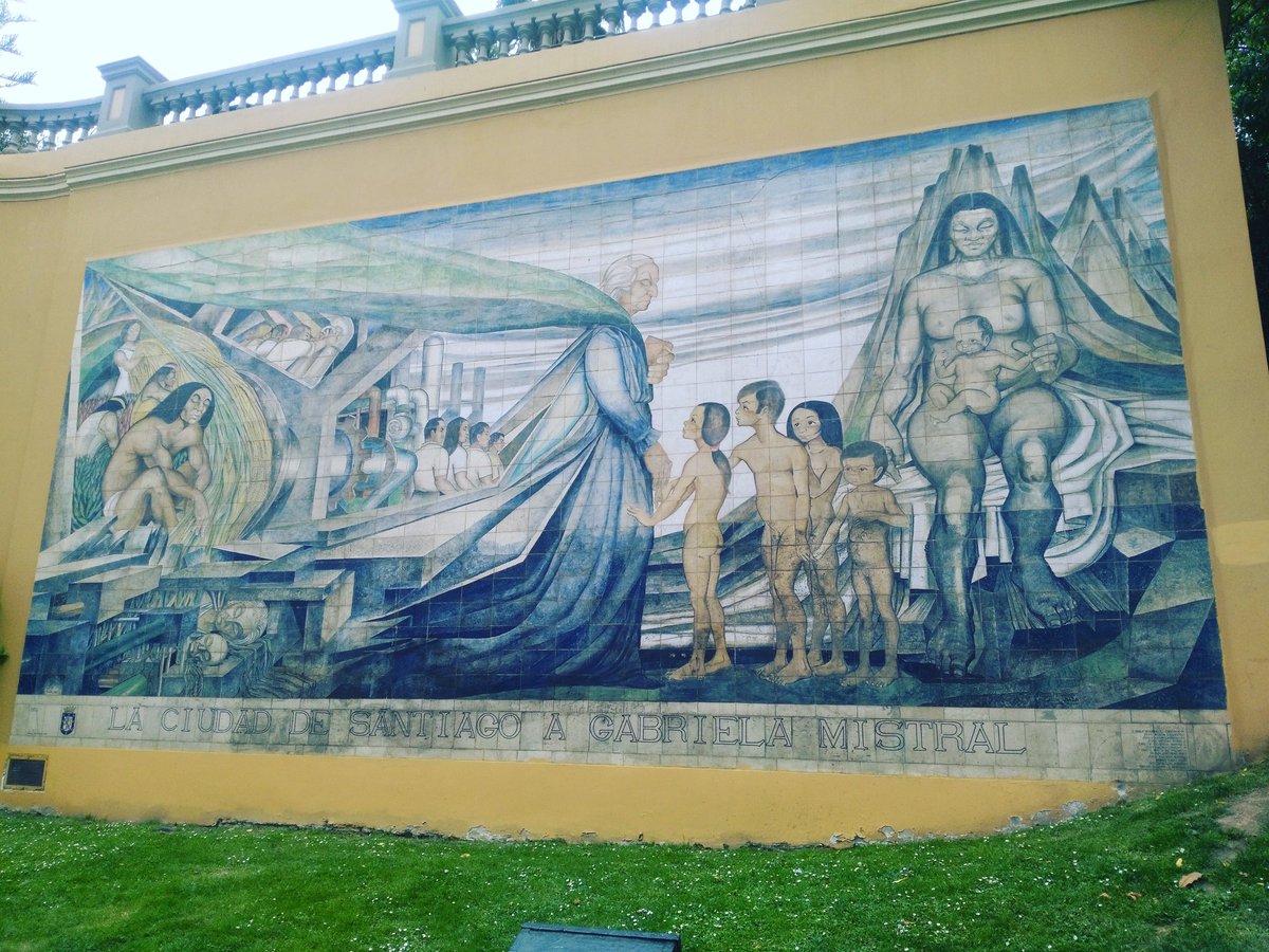 mochilean2's tweet photo. #Mural en la entrada del #CerroSantaLucía a #GabrielaMistral #De1997 #Santiago #Chile #arquitectura #viaje #travel #foto #photography https://t.co/S3xJlbr5Xo