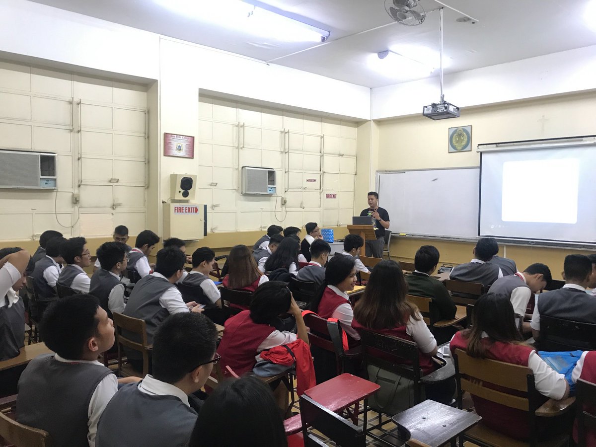 SanBedaUnesco's tweet photo. Happening now: Second speaker Mr. Rodrigo Magat discussing the steps how to ease climate change.
#UNESCOEmpowerYouth
#GreenResponsibility https://t.co/Po9T20JXZU