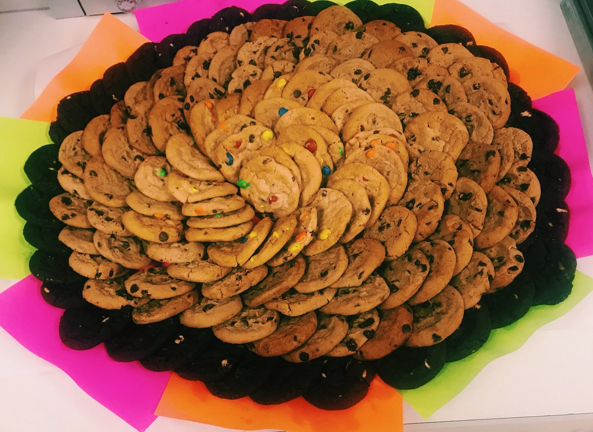 erhsdeca's tweet photo. #DECAMonth Day 18! 🍪@biankarulez “My favorite SBE Product in our School Store is our Otis Spunkmeyer cookies baked fresh everyday. These cookies make everyone’s day a little bit sweeter!” @decainc @floridadeca @simoneseaton #erhsdeca #floridadeca #decamonthday18 https://t.co/zrXz4XaWr5