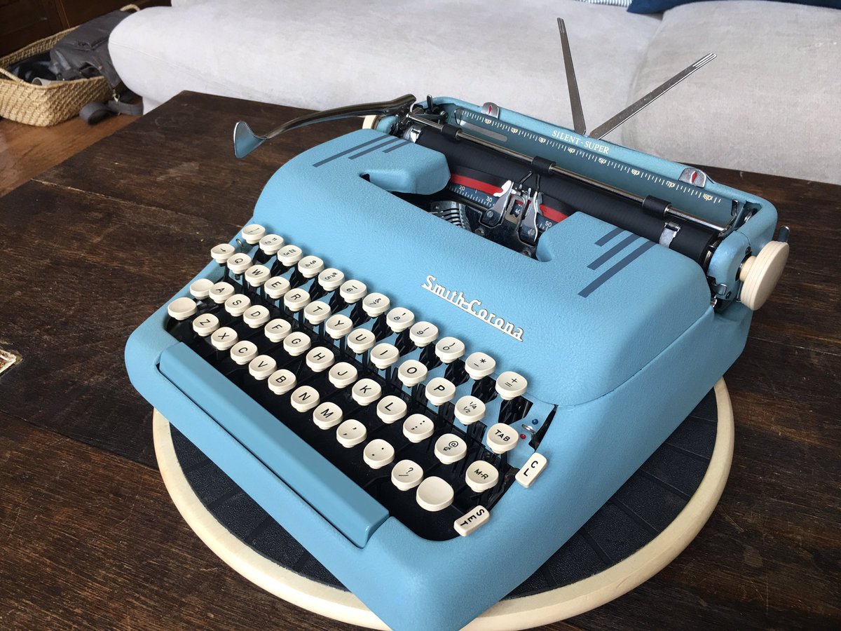 Typewriter_Min's tweet photo. This Smith Corona Silent Super in Alpine Blue just left the bench. Stunning! #typewriter #vintage https://t.co/2WKC89BMzd