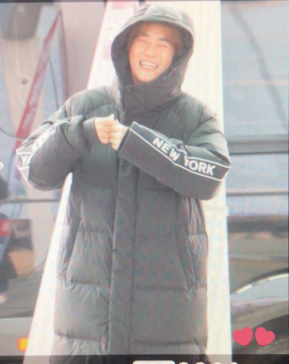 forever___ex0's tweet photo. 181119 ICN 웃는 수호 🐰💞💞💞💞💞#exo #suho #수호 https://t.co/QRjGmqihEU