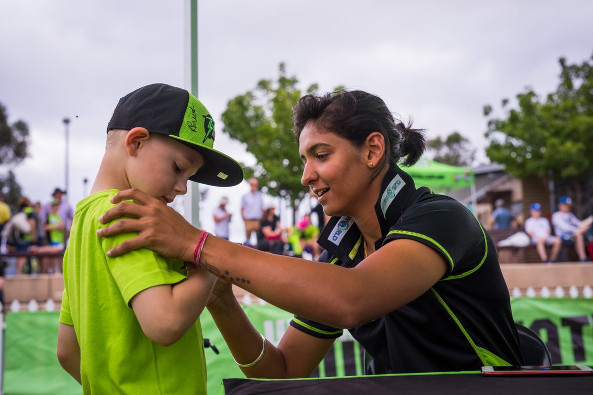 Sydney Thunder's annual Fan Day returns on Sunday 23 December at Bella Vista Oval. bit.ly/2DtsoGc #ThunderNation