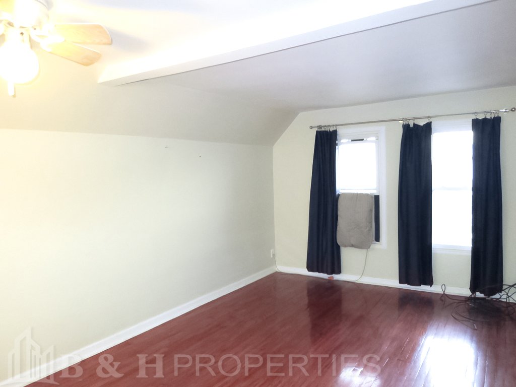 FreeUpAgent's tweet image. For rent in Brooklyn:

Extra Large 2 Bedroom Apartment In Prime #kensington for $2,175!!

More information:

Call Daniel @ 718 775 7759 / email Daniel@bandhrealty.com

Apartment -&amp;gt; ow.ly/tQnT30mEXAc