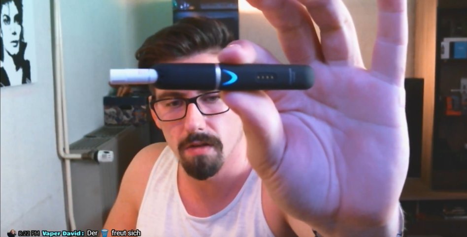 Jenna29456427's tweet photo. No matter you prefer #heatnotburn device or #ecigs 
Choose the one that works best for you. 
#mysmok #smokefree https://t.co/2KYhTCfaUR