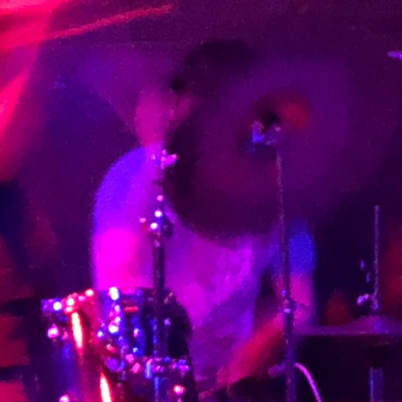 synapticband's tweet photo. Synaptic looking photogenic as always at last night’s Old Nick’s show with @GYMSHORTSMUSIC and @Deathvalleygrls https://t.co/3gwvApLDZp