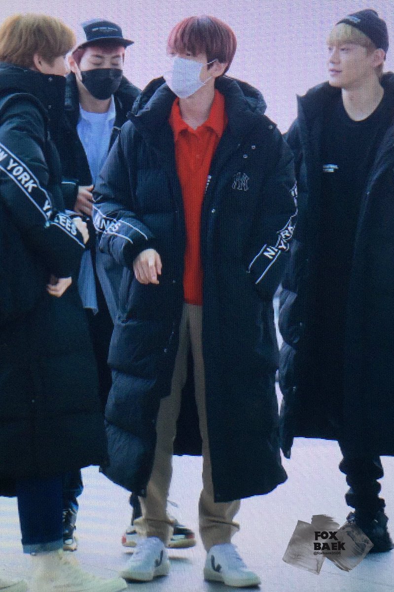 FoxBaek0506's tweet photo. 181119 인공출국 #백현 #BAEKHYUN 너무 귀여워ㅠㅠㅠㅠ https://t.co/oicnZaOy5K