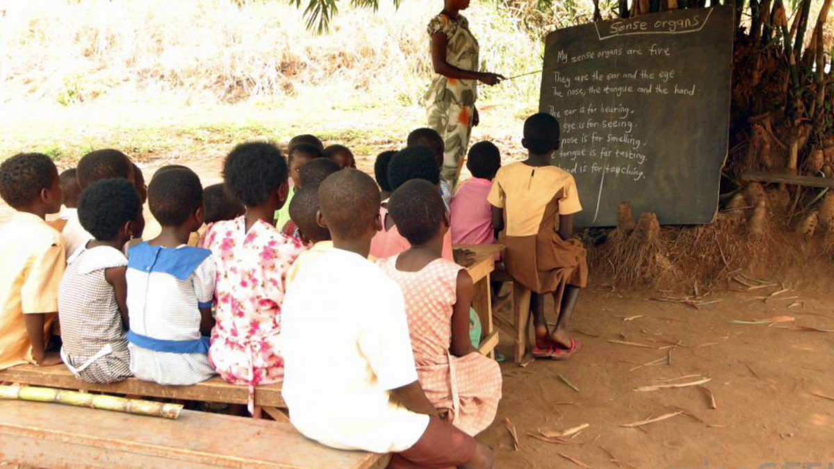 PuriEm203's tweet photo. This goes to show the lack of access and opportunity students have to education in underdeveloped countries: https://t.co/p11bNqqcsZ