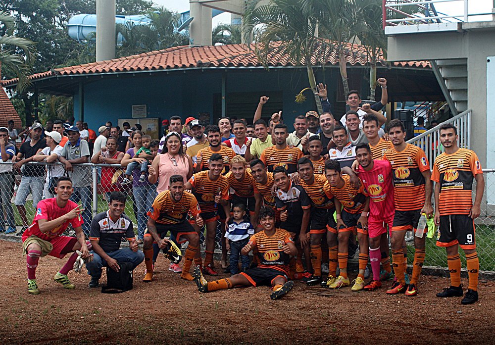 AlianzaMonay's tweet photo. 3ra. Div/ Alianza Monay FC logró el ascenso a la 2da. Dvi. Tras empatar sin goles ante Acd.Dva.El Nula 
Tabla 
Alianza Monay 11
Guanare SC 9
El Nula 8
Proceres 4 
ahora la final ante Ciudad Vinotinto esperando sorteo https://t.co/OCjaACNHW2