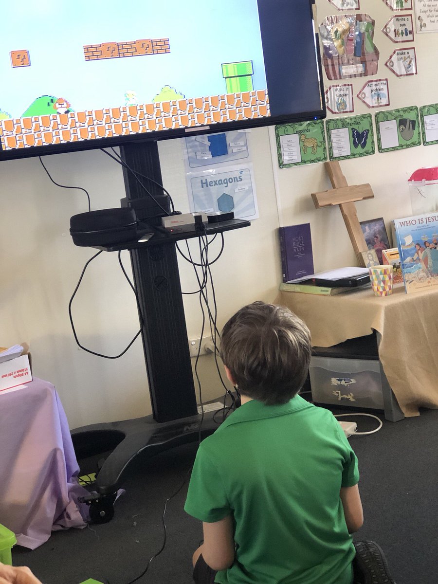 ThomasAquinasPS's tweet photo. When you pull out the old school #NintendoMiniNES to immerse the students in video games before they begin to explore @BloxelsBuilder @BloxelsEDU https://t.co/NCHD77bB60