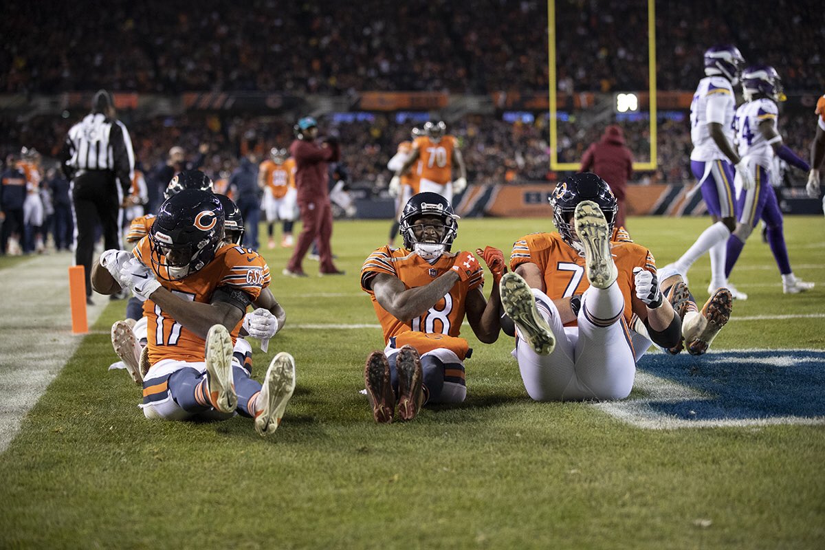 jerry_holt's tweet photo. Bears receiver Anthony Miller 17 celebrated his 19 yard td catch over the Vikings https://t.co/nvlL3KSUKw