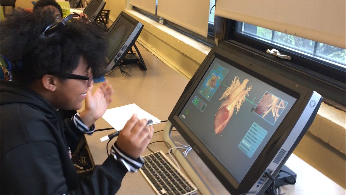 mrstrangio1's tweet photo. Big Up to @Buffalo_Schools PS 50 Librarian Mr. Geyer for running a great @STEAMStudyHall #steamstudyhall session at Saturday Academy!! @zSpace @Ozobot #strongcommunityschools #northpark #edtech https://t.co/eK5gghwRt4