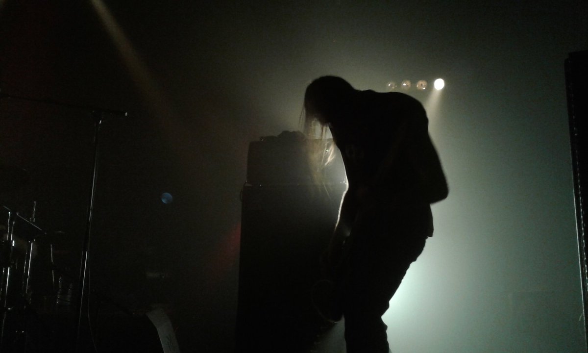 midnightcapt's tweet image. 29th concert of 2018 @Magasin4 belgian #hiddentrails and german #samsarabluesexperiment . What a night filled with fuzz.
