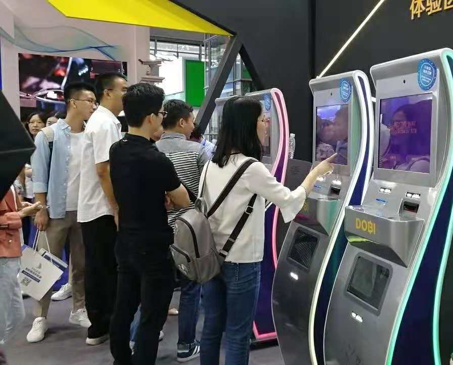 AtmDobi's tweet image. #DOBIATM Some amazing moments at China Hi-Tech Fair in #Shenzhen . Crowds of people showed great interests in DOBI bitcoin ATM