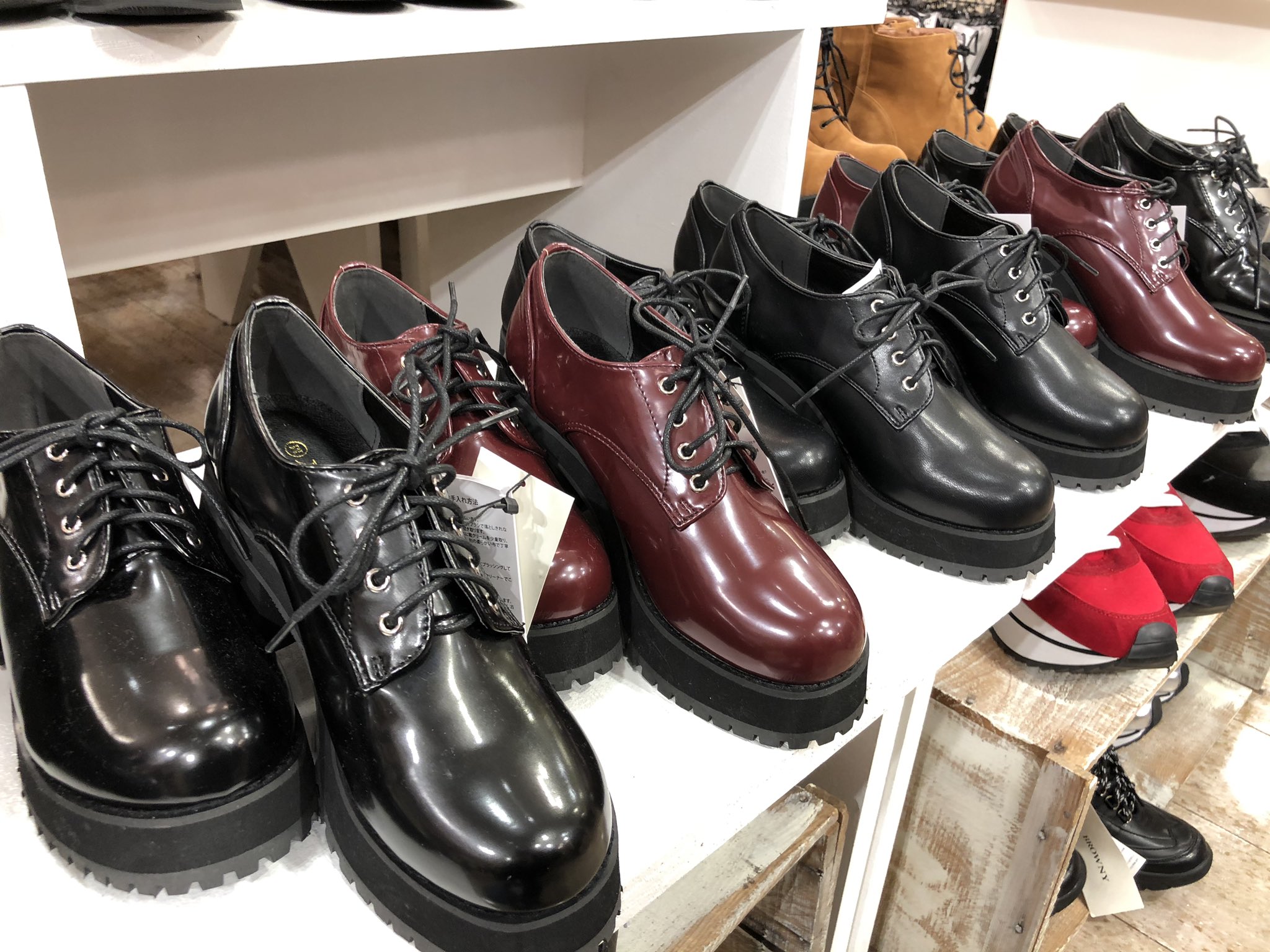 Wego イオンモール名取店 雑貨オススメ マニッシュシューズ 3ﾎｰﾙｼｭｰｽﾞ ﾚｰｽｱｯﾌﾟﾋｰﾙ ｼｭｰｽﾞ 厚底ﾚｰｽｱｯﾌﾟｼｭｰｽﾞ 2 590 Tax 歩きやすさ 可愛さ オシャレさ この季節らしいカラーを使った 可愛いデザインです オススメ マニッシュ