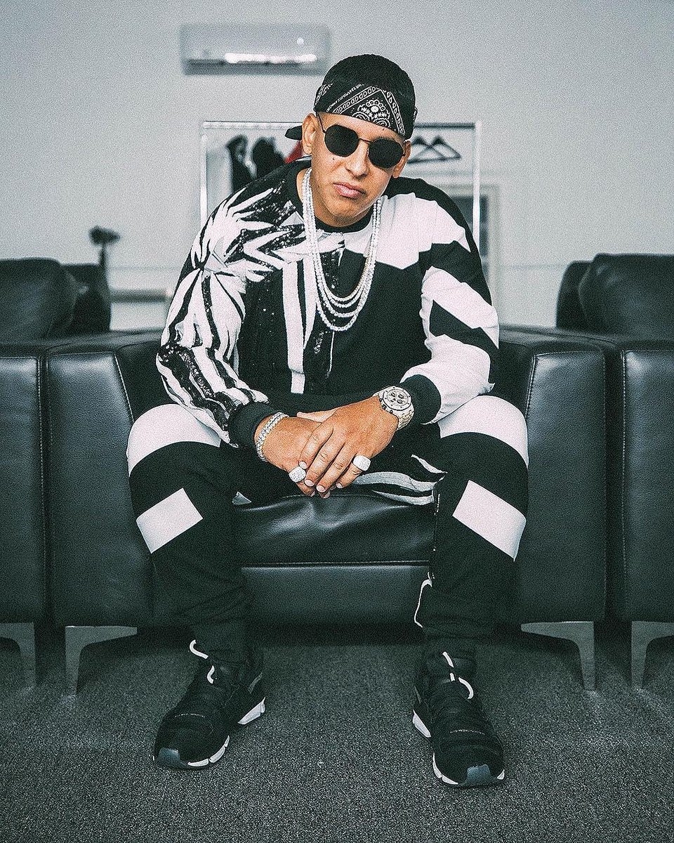 ColmanEstefany's tweet photo. Contigo la pase muy bien,  quizas esto ni fue real,  no te lo voy a Negar,  no te puedo sacar de mi mente 🎶🎵 #adictiva @daddy_yankee 🤴 https://t.co/J20P795rEV
