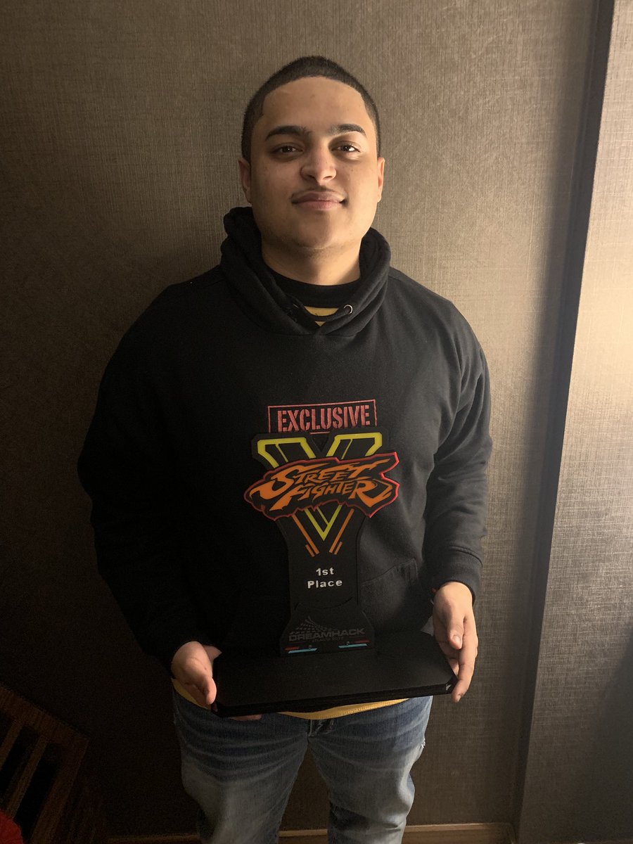 Psycho_FL's tweet image. Late post but I WON DREAMHACK ATLANTA 2018!!!!! I worked so hard and i owe it all to my friends and my scene most importantly @CJ_Truth @Vagabond_FGC and @Tampa_Bison they push me to my limit every day! DONT FUCKING SLEEP ON FLORIDA!