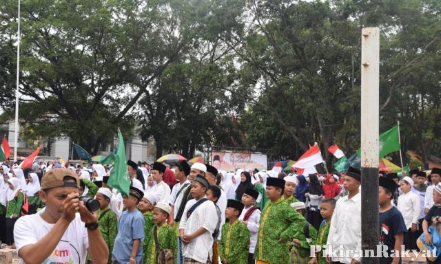 Merayakan Sarungan di Majalaya, Antara Ciri Khas Santri dan Kebangkitan Ekonomi ift.tt/2QdZIId