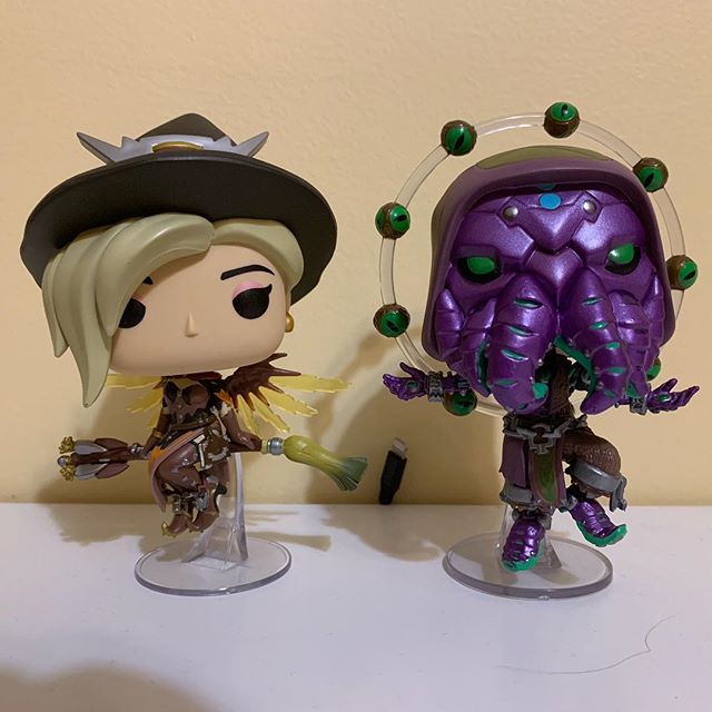 Bar fødsel Uddrag Funko POP News ! on Twitter: "Here's a shot of Witch Mercy and Cultist  Zenyatta! The two newest Overwatch exclusives that hit the store last month  (Aside from Ashe) ~ IG mariobros612 ~ #