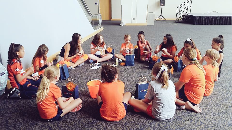 DBC_Julia's tweet image. It’s Not Too Late To Bid On Our #CheerForTheTroops Online Auction! We Have A JDBC Package That Includes Tuition AND Uniform - A Normally $650 Value! If You Have A #FutureDBC Just Waiting To Shine, Here’s Your Chance At The Best Value! bit.ly/2FsjCuN