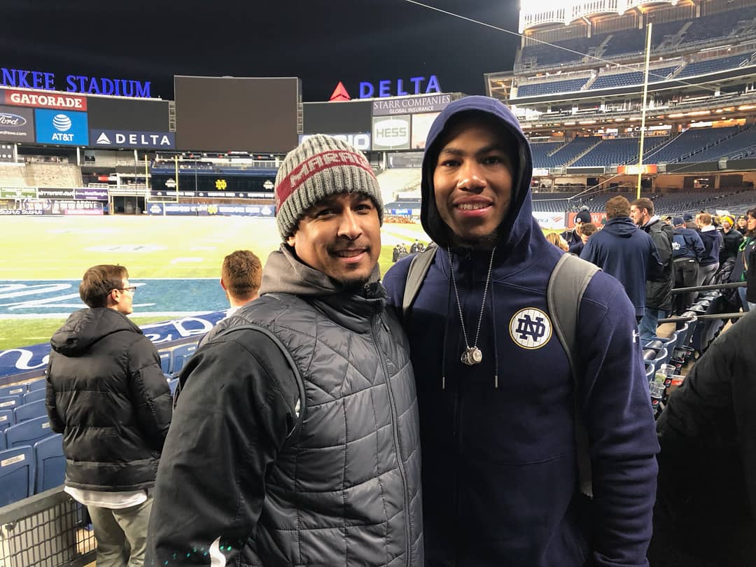 CoachMirabel's tweet image. Supporting one of the best Athletes from St. Peter's Prep Shayne Simon and Notre Dame. Despite having a broken hand he is still playing...One of a kind Athlete....#prepforlife #menforothers