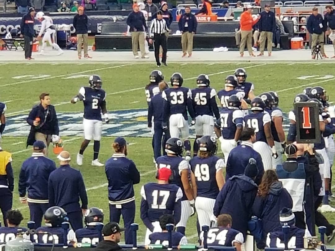 CoachMirabel's tweet image. Supporting one of the best Athletes from St. Peter's Prep Shayne Simon and Notre Dame. Despite having a broken hand he is still playing...One of a kind Athlete....#prepforlife #menforothers