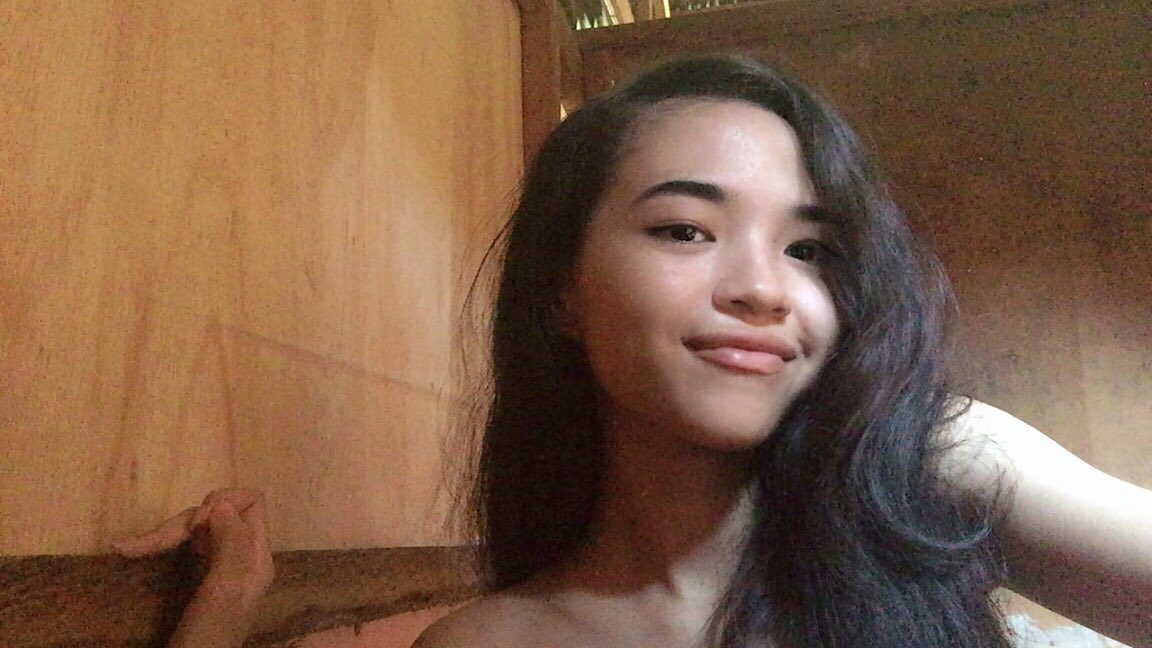 babygirl_nic123's tweet photo. i am who i am i donโt need to pretend to be someone else just to satisfy you๐ป. #barsbaby https://t.co/5ZVaS0CRM0