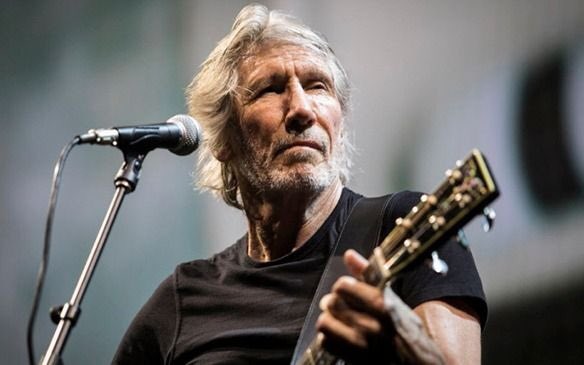SDonziger's tweet image. Proud to announce that legendary musician Roger Waters will be in Ecuador’s Amazon on Monday to bear witness to @Chevron’s “Rainforest Chernobyl” disaster. #RogerWatersEcuador #ChevronEcuador #usandthemtour