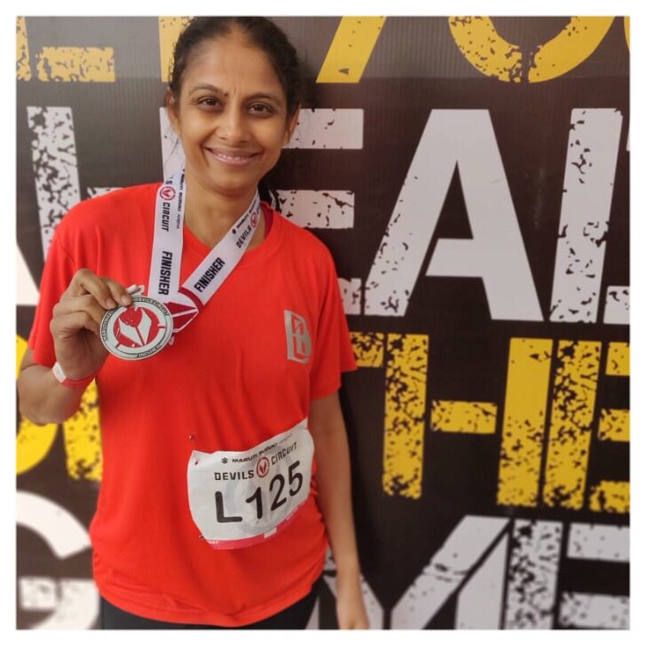 Aeshashah17's tweet photo. Posing with the finisher medal for the Maruti Suzuki Devil’s Circuit Mumbai 2018 !!! #swiftdevilslayer #fitness #fitnessfreak #crossfit #devilscircuit2018 @DevilsCircuit The most exciting 5 kms run with 15 obstacles!! #teamcrush https://t.co/PWWQvh5n8o