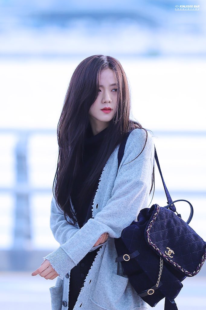 LISA fan account tweet media