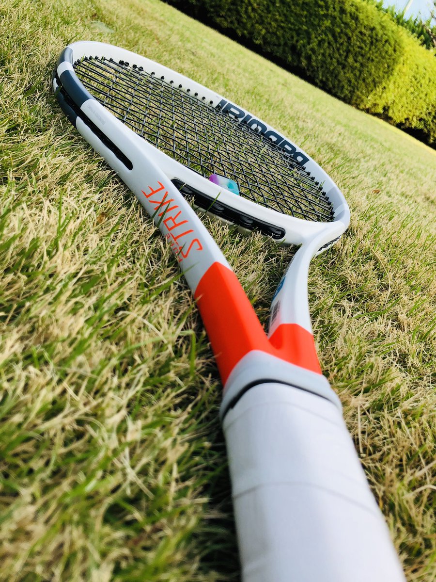 バボラ ピュア ストライク 2020