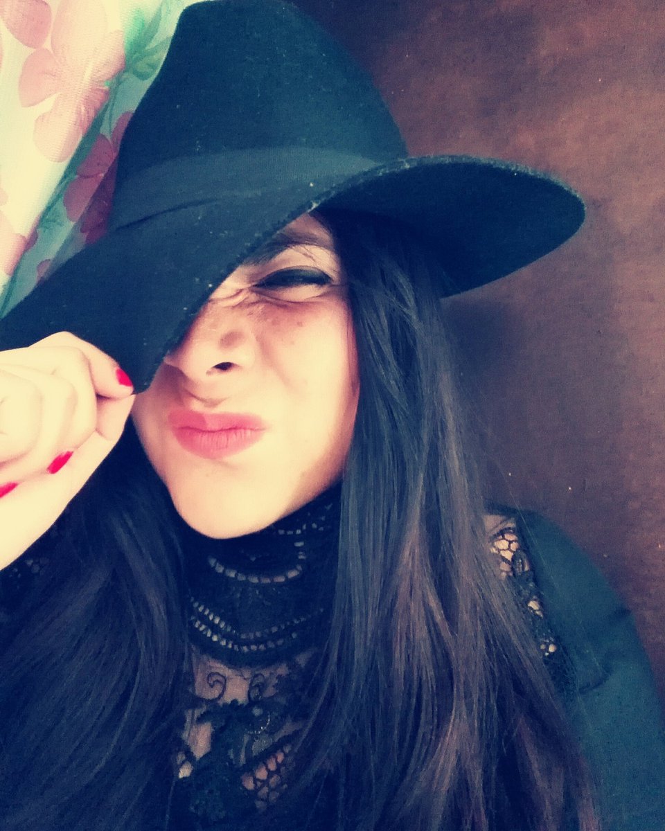 SandyCarmina's tweet photo. ♠Domingo de foto❤ https://t.co/8Nmi3kBrLQ