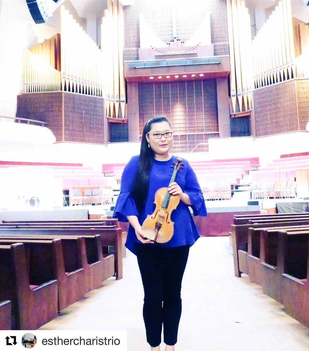GraceUnHaeKwon1's tweet photo. Always a good day when you get to praise the LORD, at his house~*! ⛪️💕😄
@LakeAveChurch
#GraceUnHaeKwon #Violin #Life #LakeAve #EstherCharisTrio #GraceTheViolinista https://t.co/UimJHh7C1k