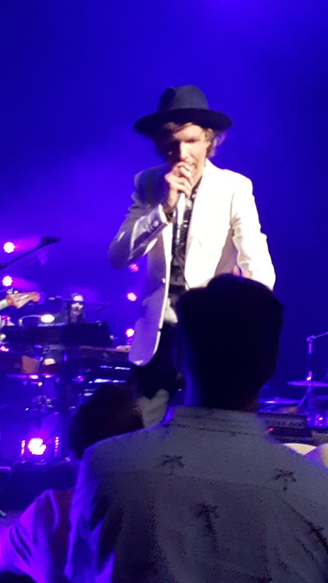 beckpics's tweet photo. So now the #ColorsTour is coming to an end...have you been at some of the shows? Did they come to your city/country?

(pics from fans in @Bandsintown) https://t.co/IGYMNUleic