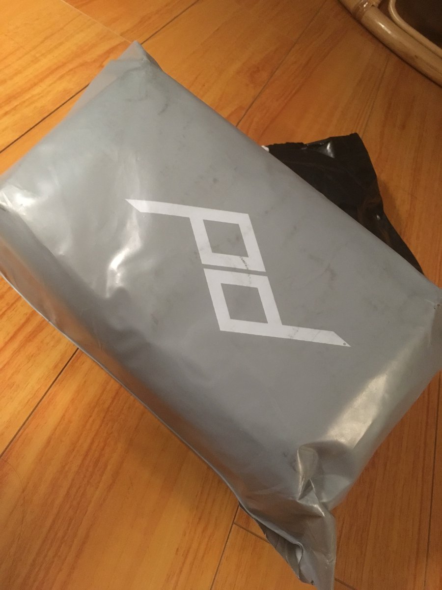 xkawai's tweet photo. Omg @peakdesignltd y’all branded your mailing bags?? So extra but 💯 #ily #baglife #travelline https://t.co/5m6iqqek1l