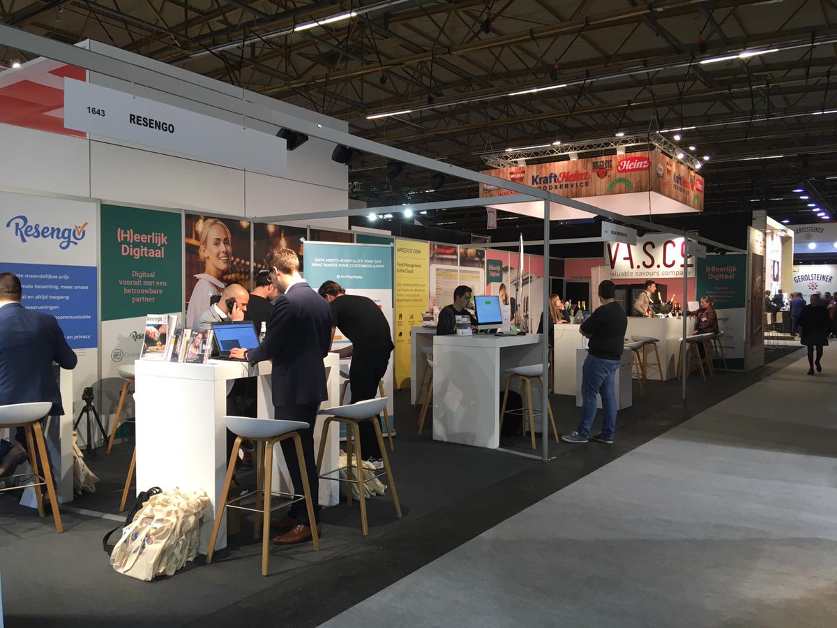 Dag 2 op Horeca Expo (stand 1643 hal 1).  Kom langs voor advies over de reserverings- en communicatieoplossingen van Resengo. En ontmoet onze partners van Apicbase, Onlinewerkrooster en Aretheyhappy !  We trakteren op topwijnen van VA.S.CO aan onze bar. 🍷