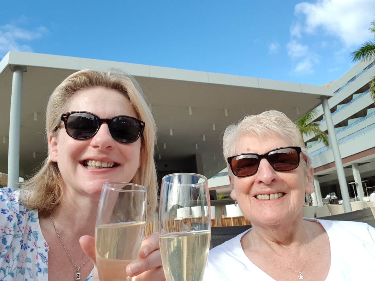 Helen_M_Walker's tweet photo. Well this isn't too shabby a way to start Monday morning! Ma Walker and I may actually be relaxing! #sunshine #breakfastfizz https://t.co/cjfYld2aMv